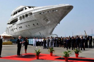 Yacht Manifiq before her launch and finishing